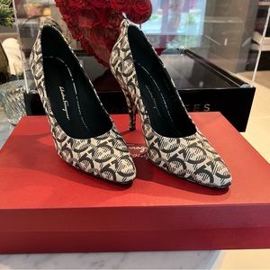 Judy Jacquard Gancini Pumps